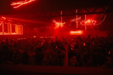bars and nightclubs near me